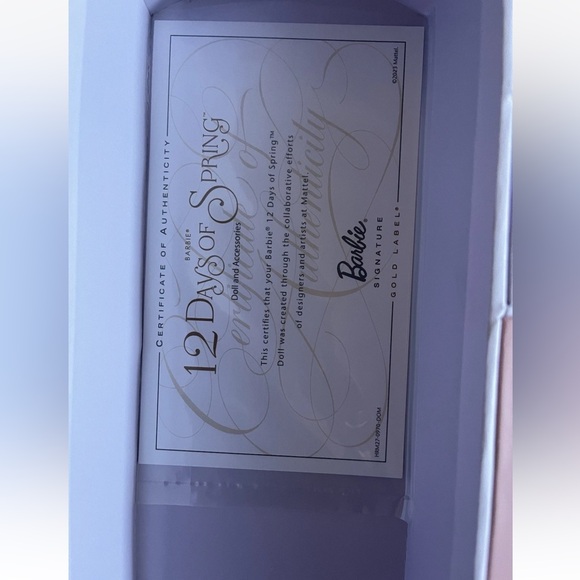 Barbie 12 Days Of Spring Doll & Accessories Signature NRFB HRM27 - Picture 3 of 6